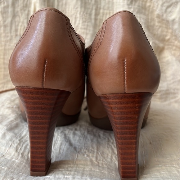 Like new Franco Sarto lace up ankle booties size 6.5 M, 3.5in heel whiskey brown - Picture 5 of 10